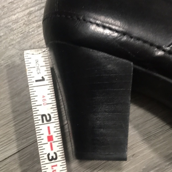 Clarks Artisan Black Leather Buckle Detailed Heeled Ankle Boots size 9 - Picture 13 of 13